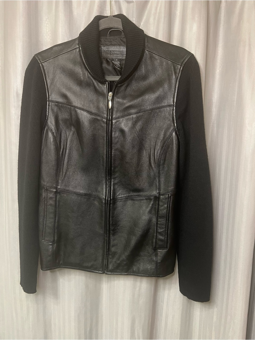 Jaclyn Smith Black Leather Bomber Jacket with Knit Sleeves size Large